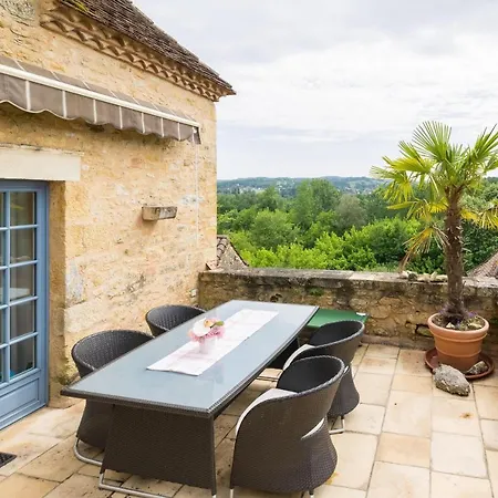 Holiday home Maison Belle Vue. Le Buisson-de-Cadouin
